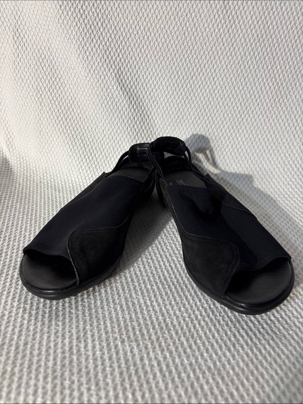 Arche Sz 41 Black Open-Toe Slingback Sandals Comfort Insole Grip Outsole